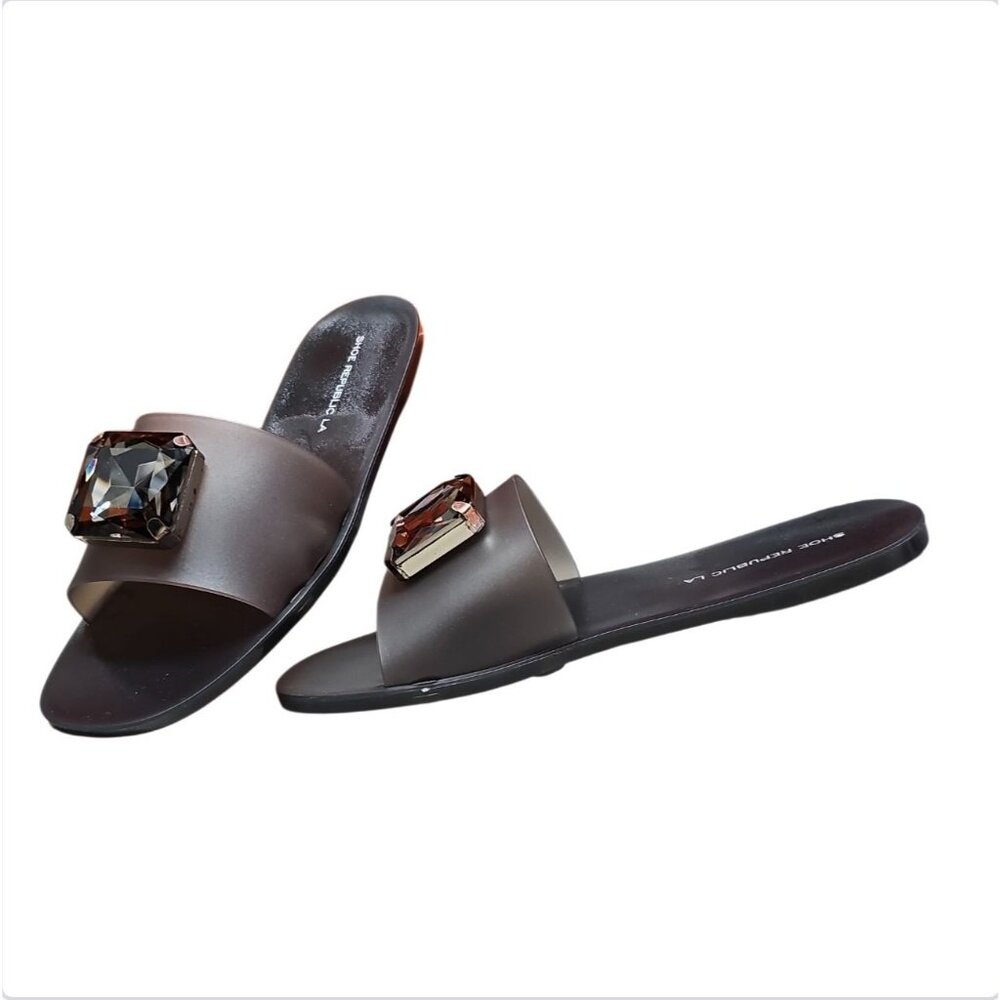 Black Slides With Oversized Gemstone Embellishment - Picture 7 of 7